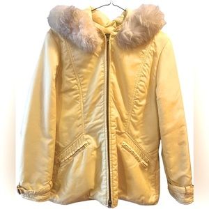 Vintage 70s Buttercup Yellow White Stag Ski Jacket with Fur Trimmed Hood.Size=16